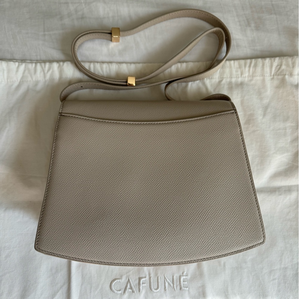Cafuné Pendulum Mushroom Taupe Textured Leather Bag - Picture 4 of 8